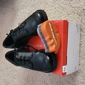 Predictions, 6W, black, women's shoe with shoe polish